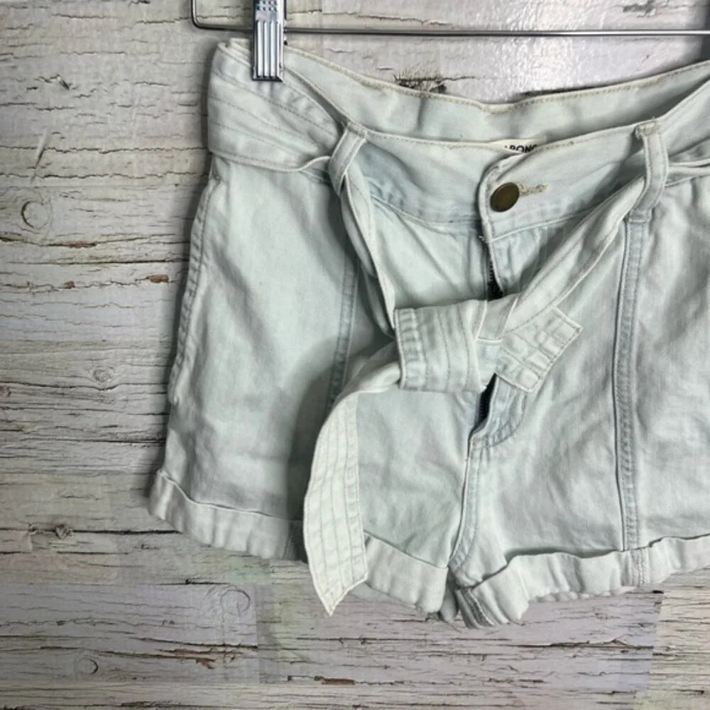Billabong denim jean shorts size xs  with belt - Picture 2 of 8